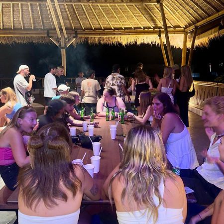 Canggu Central Hostel エクステリア 写真