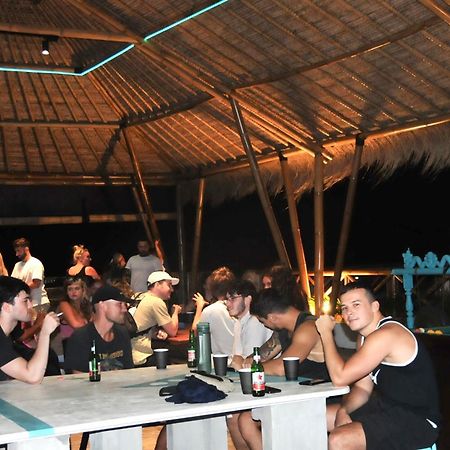 Canggu Central Hostel エクステリア 写真