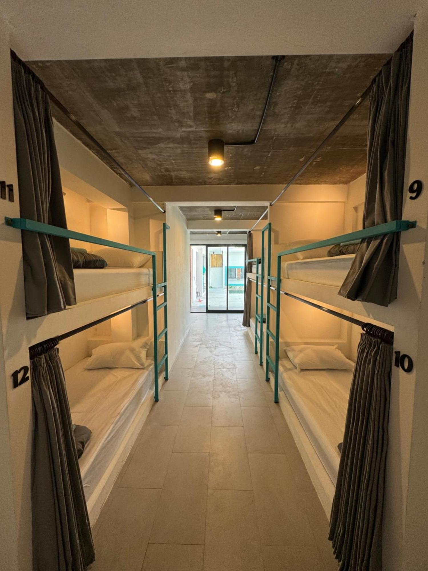Canggu Central Hostel エクステリア 写真
